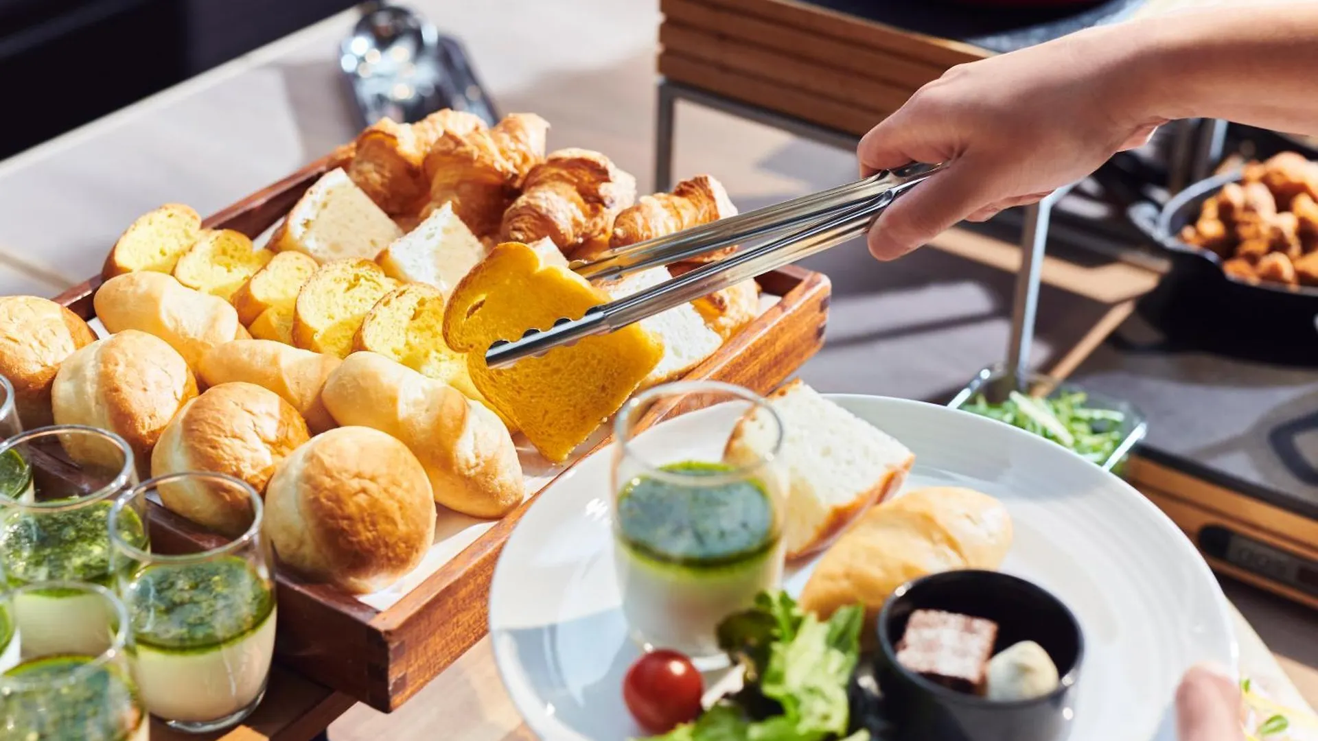 Cross Hotel Sapporo